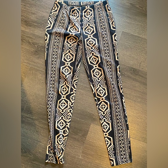 Forever 21 Pants - Tribal print leggings